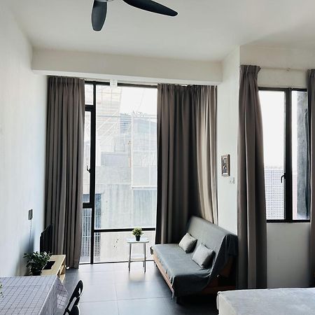 Five Studio - Empire Damansara Петалінг-Джая Екстер'єр фото