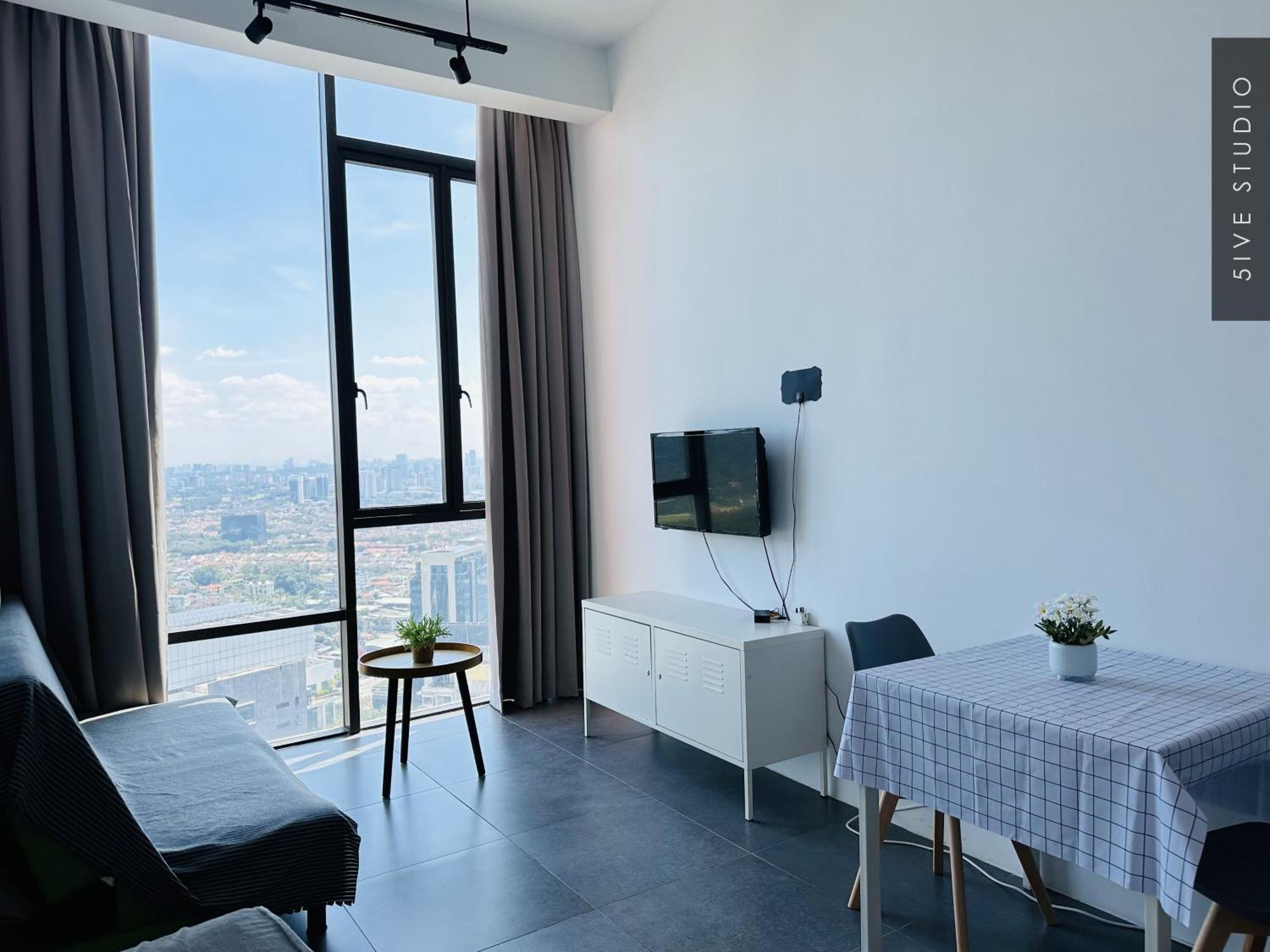 Five Studio - Empire Damansara Петалінг-Джая Екстер'єр фото